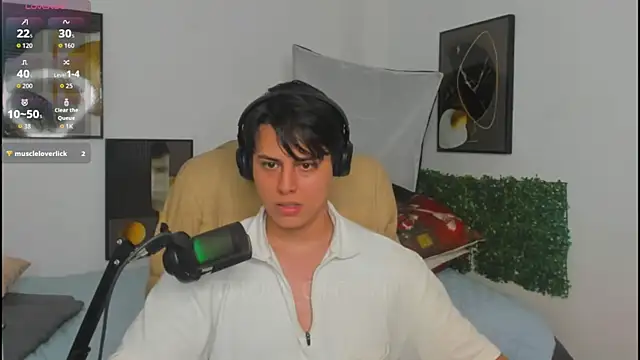 Snapshot of Thom_Ohtani chatting on May 2026 12:07:01 AM Thom Ohtani online show from May 2026 12:07:01 AM