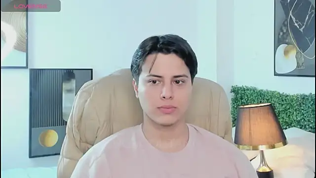 Snapshot of Thom_Ohtani chatting on May 2026 08:37:02 PM Thom Ohtani online show from May 2026 08:37:02 PM