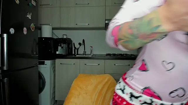 NNNoire online show from February 2025 08:53:02 PM