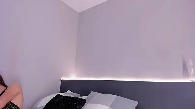 sara  jones gh online show from November 2025 05:14:01 PM