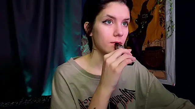 Snapshot of Hyeon_Jin chatting on January 2025 01:24:01 AM Hyeon Jin online show from January 2025 01:24:01 AM