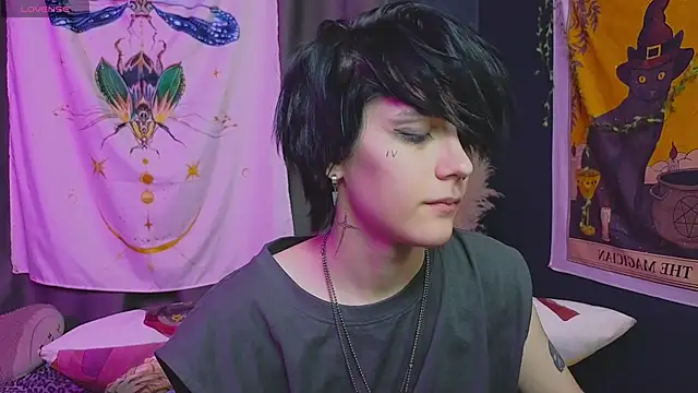 Snapshot of Hyeon_Jin chatting on January 2025 07:39:02 PM Hyeon Jin online show from January 2025 07:39:02 PM