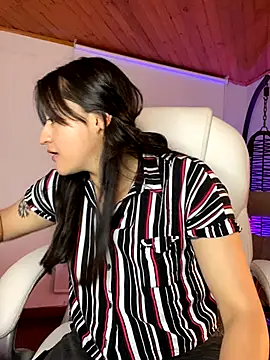 Camila pinkk online show from October 2025 03:33:02 PM