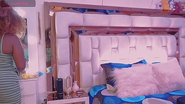 Aliana Ross online show from November 2025 07:20:01 AM