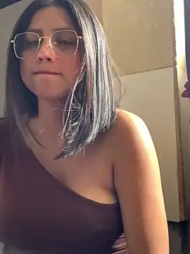 Adrianisx online show from January 2025 04:17:02 PM