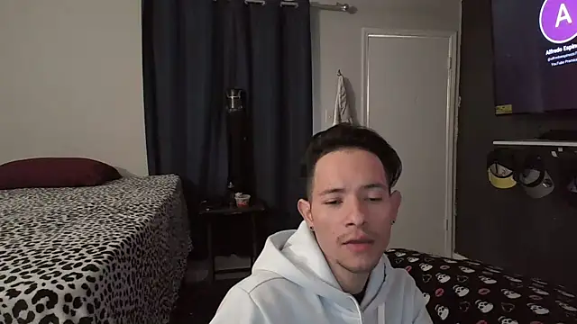 azzel19 online show from January 2025 11:10:02 PM