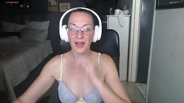 boeslaboes1 online show from February 2026 06:40:02 PM