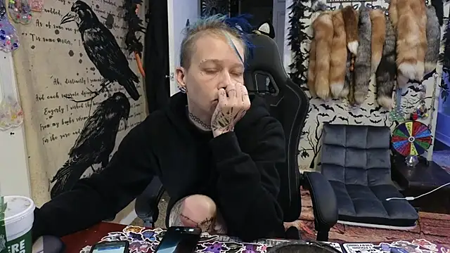 Snapshot of trashbrat chatting on December 2025 09:18:01 AM trashbrat online show from December 2025 09:18:01 AM