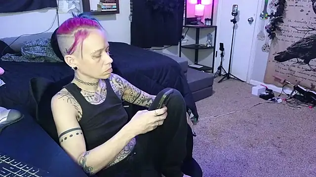 Snapshot of trashbrat chatting on January 2026 07:10:02 AM trashbrat online show from January 2026 07:10:02 AM