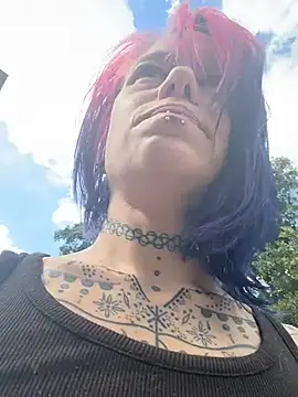 trashbrat online show from May 2026 09:43:01 PM