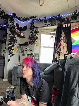 trashbrat online show from May 2026 09:31:01 PM