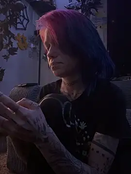 trashbrat online show from May 2026 10:44:01 AM