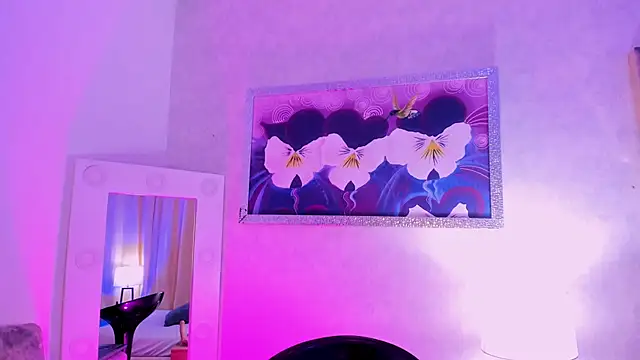 Snapshot of VeronicaOlson_ chatting on February 2025 12:17:01 AM VeronicaOlson online show from February 2025 12:17:01 AM