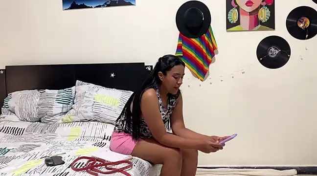 Snapshot of giselao chatting on January 2025 07:10:01 PM giselao online show from January 2025 07:10:01 PM