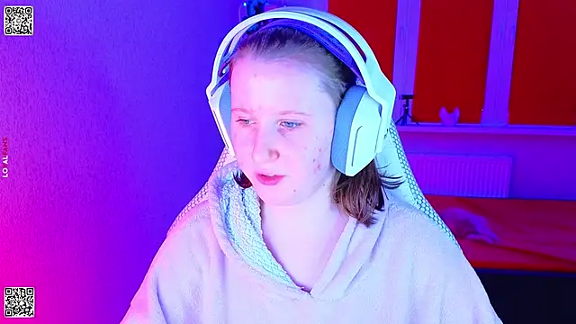 mon lola online show from November 2025 04:55:01 PM