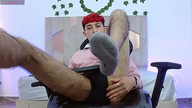 Axel tay online show from February 2025 03:00:02 AM