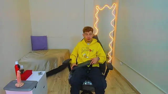 Axel tay online show from October 2025 03:36:02 AM