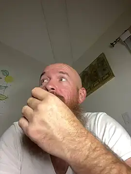 Snapshot of 32XRedBeard chatting on January 2025 03:11:01 PM 32XRedBeard online show from January 2025 03:11:01 PM