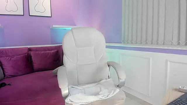 Snapshot of Emma_Walkerr_ chatting on January 2025 10:16:02 PM Emma Walkerr online show from January 2025 10:16:02 PM