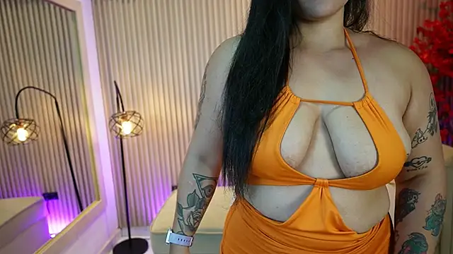 Snapshot of Emma_Walkerr_ chatting on September 2025 07:03:01 PM Emma Walkerr online show from September 2025 07:03:01 PM