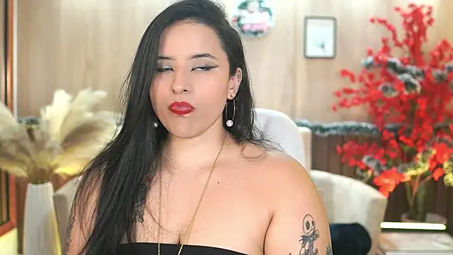 Snapshot of Emma_Walkerr_ chatting on December 2025 07:00:01 PM Emma Walkerr online show from December 2025 07:00:01 PM