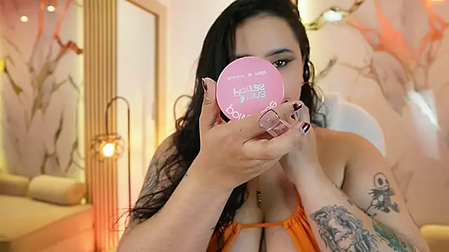 Snapshot of Emma_Walkerr_ chatting on February 2026 07:06:02 PM Emma Walkerr online show from February 2026 07:06:02 PM