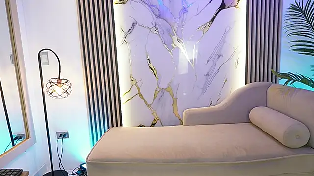 Snapshot of Emma_Walkerr_ chatting on February 2026 07:15:01 PM Emma Walkerr online show from February 2026 07:15:01 PM