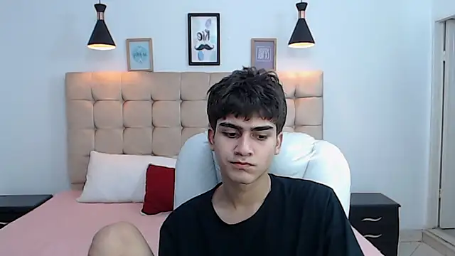 Tommy18   online show from January 2025 06:03:02 AM