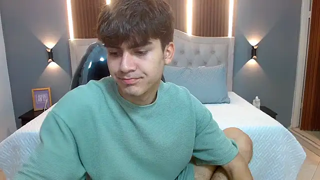 Tommy18   online show from September 2025 03:32:02 AM