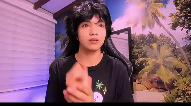 AllanYong18 online show from January 2025 12:12:01 AM