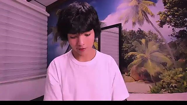 AllanYong18 online show from February 2025 07:37:01 AM