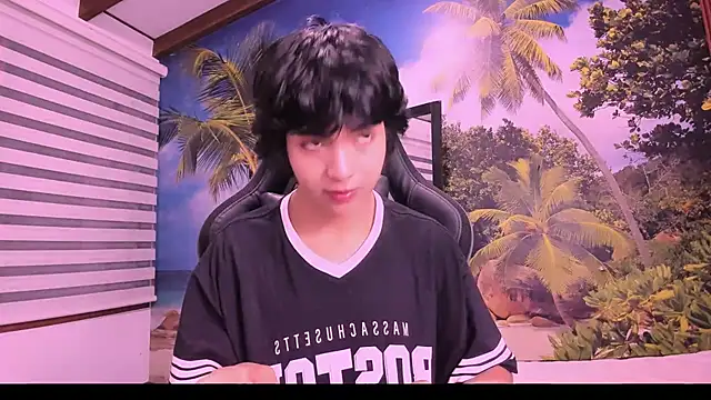 AllanYong18 online show from February 2025 02:46:01 AM