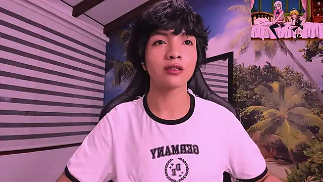 AllanYong18 online show from February 2025 06:17:02 AM