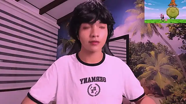 AllanYong18 online show from February 2025 09:22:02 AM