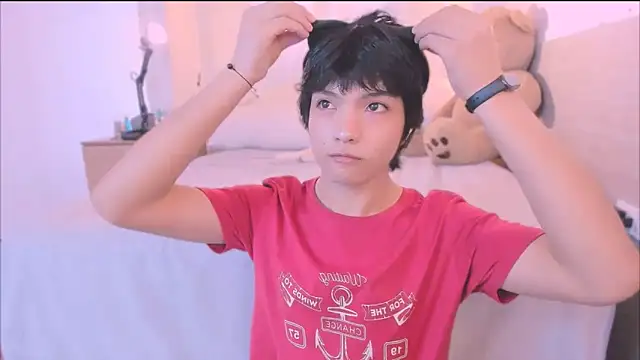 AllanYong18 online show from September 2025 03:24:02 PM