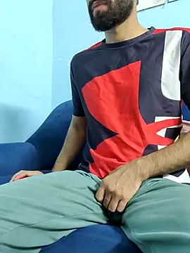 Snapshot of TOPMOON001 chatting on October 2025 10:04:01 AM TOPMOON001 online show from October 2025 10:04:01 AM