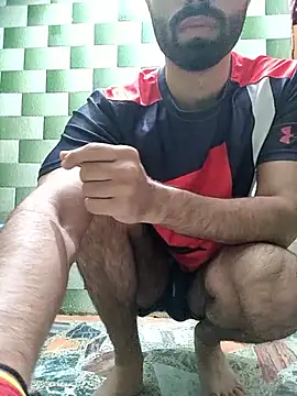 Snapshot of TOPMOON001 chatting on October 2025 05:33:01 AM TOPMOON001 online show from October 2025 05:33:01 AM