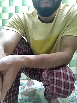 Snapshot of TOPMOON001 chatting on November 2025 05:08:02 AM TOPMOON001 online show from November 2025 05:08:02 AM