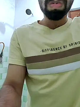 Snapshot of TOPMOON001 chatting on November 2025 06:57:02 PM TOPMOON001 online show from November 2025 06:57:02 PM