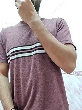 Snapshot of TOPMOON001 chatting on November 2025 06:17:01 PM TOPMOON001 online show from November 2025 06:17:01 PM