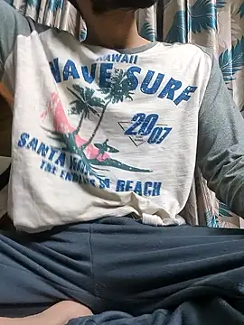 Snapshot of TOPMOON001 chatting on January 2026 06:56:02 PM TOPMOON001 online show from January 2026 06:56:02 PM