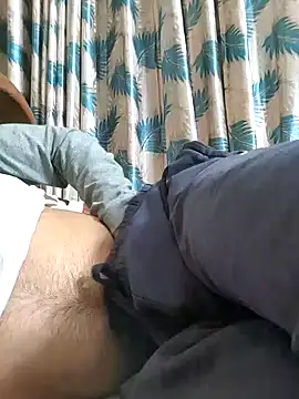 Snapshot of TOPMOON001 chatting on February 2026 06:45:01 PM TOPMOON001 online show from February 2026 06:45:01 PM