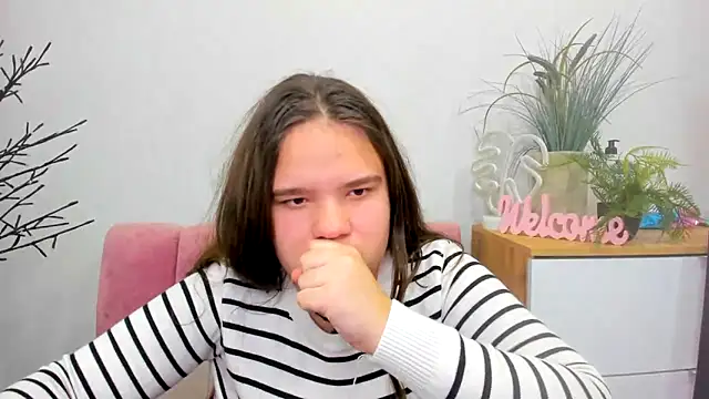 AdeleCruz online show from February 2025 04:22:01 PM