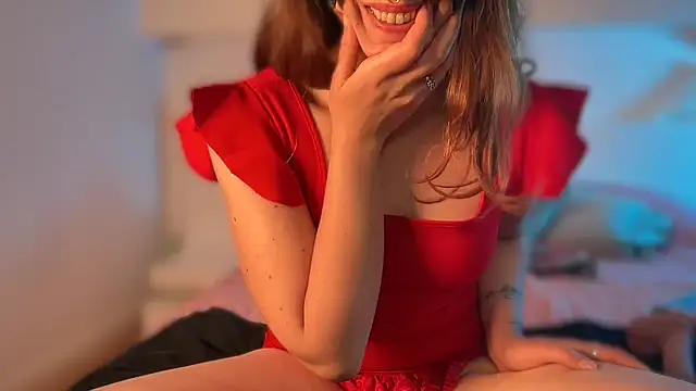 Snapshot of charlyroseblossom chatting on April 2026 05:30:01 PM charlyroseblossom online show from April 2026 05:30:01 PM