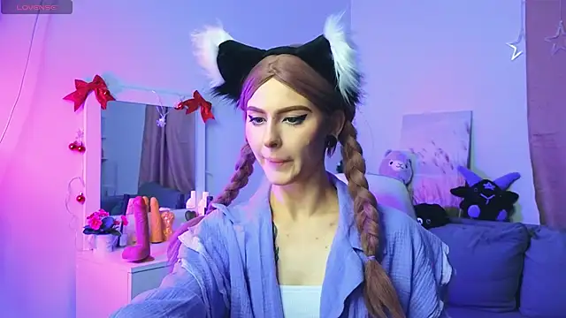 Emily  Mooree online show from January 2025 04:22:02 AM