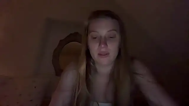 Snapshot of Ella-82 chatting on June 2026 08:52:02 PM Ella-82 online show from June 2026 08:52:02 PM