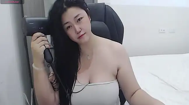 Snapshot of minnie9009 chatting on March 2025 04:50:02 AM minnie9009 online show from March 2025 04:50:02 AM