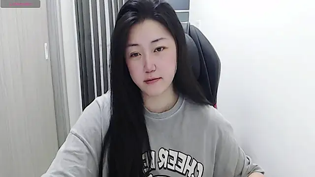 Snapshot of minnie9009 chatting on March 2025 01:56:02 PM minnie9009 online show from March 2025 01:56:02 PM