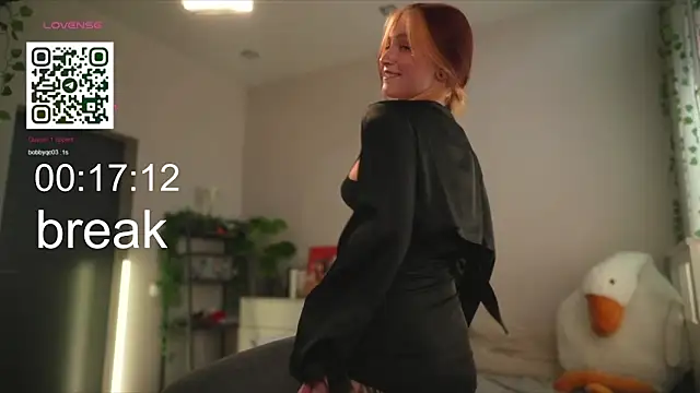 Snapshot of vse_sukki chatting on December 2025 03:04:01 AM vse sukki online show from December 2025 03:04:01 AM