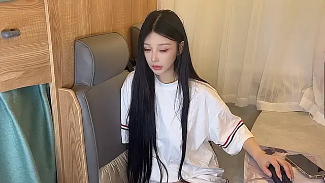 muyan 00 online show from November 2025 03:33:02 PM